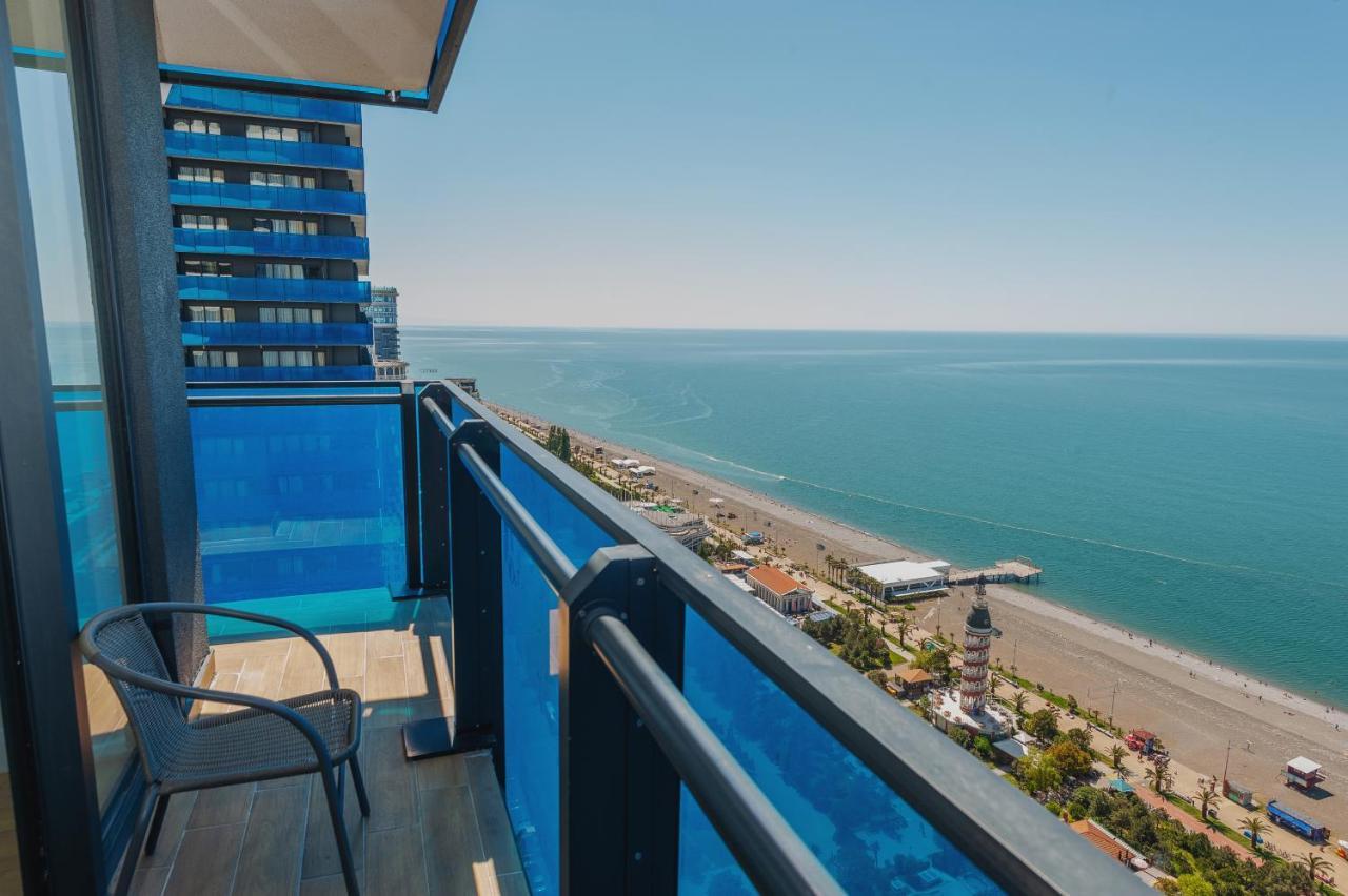 Orbi City Center Sea View Aparthotel Батуми Екстериор снимка