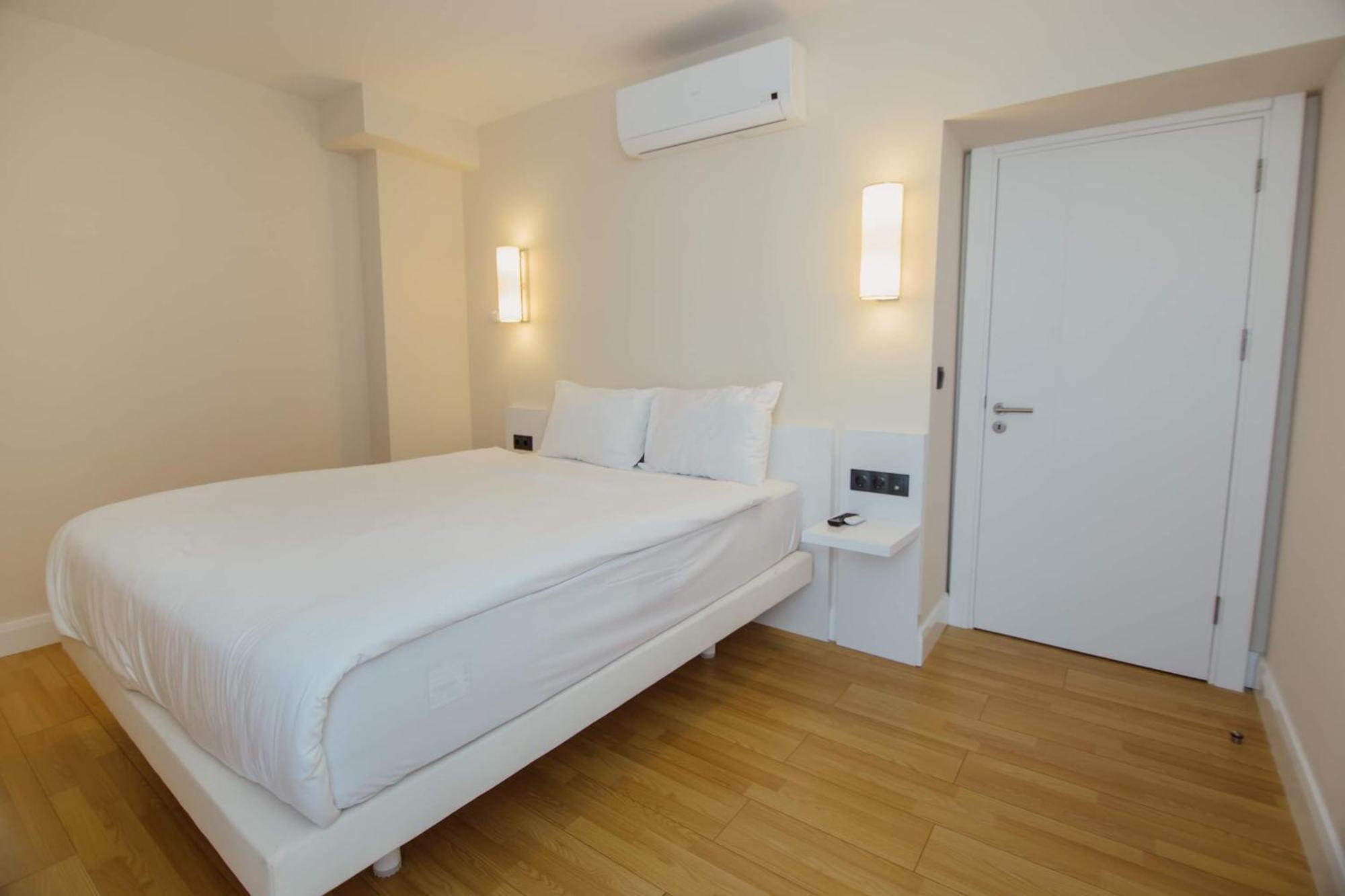 Orbi City Center Sea View Aparthotel Батуми Екстериор снимка