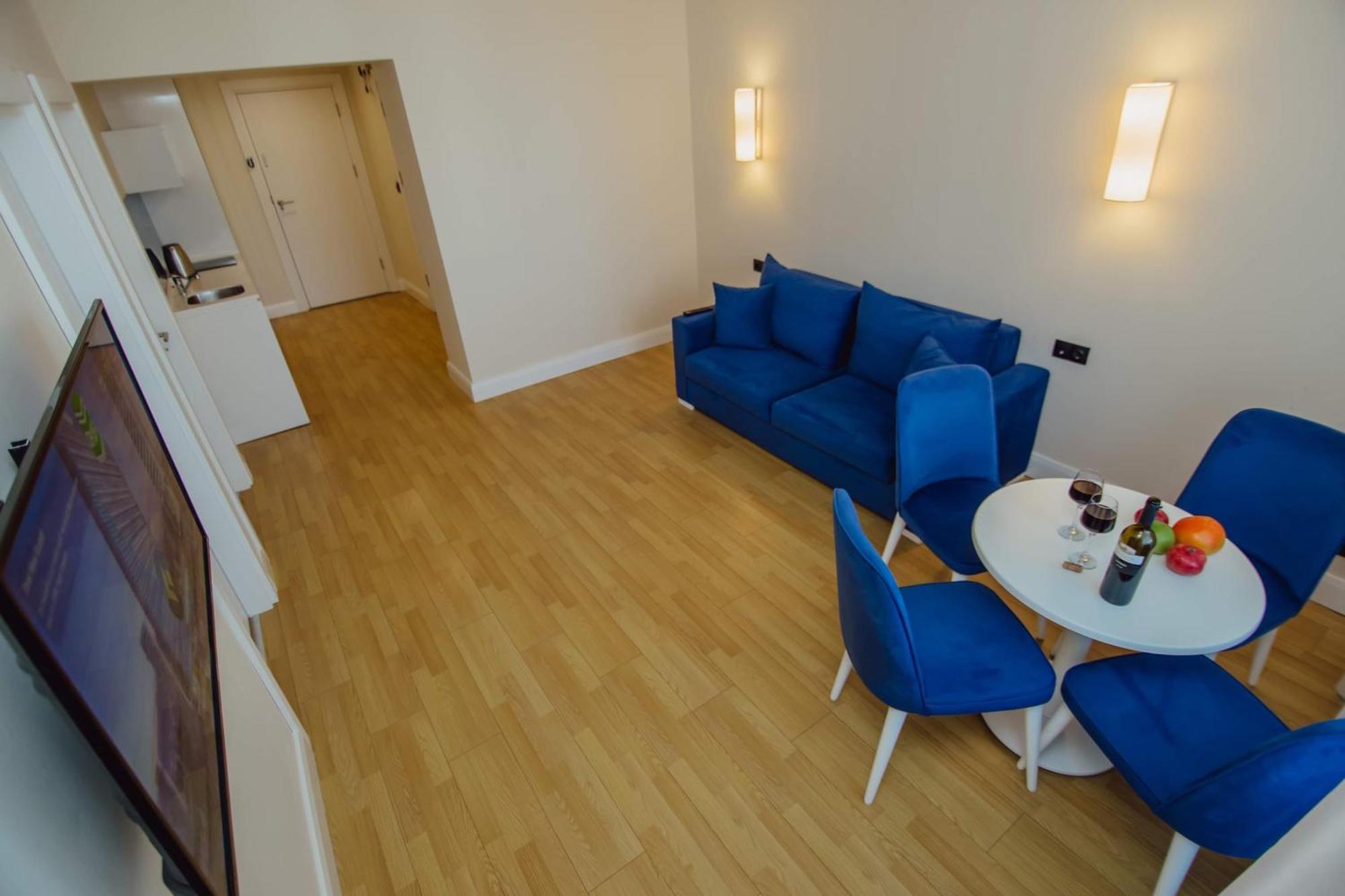 Orbi City Center Sea View Aparthotel Батуми Екстериор снимка