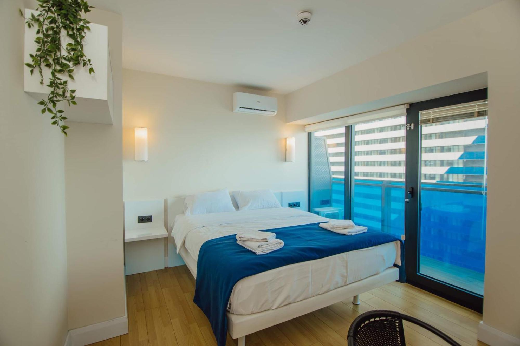Orbi City Center Sea View Aparthotel Батуми Екстериор снимка