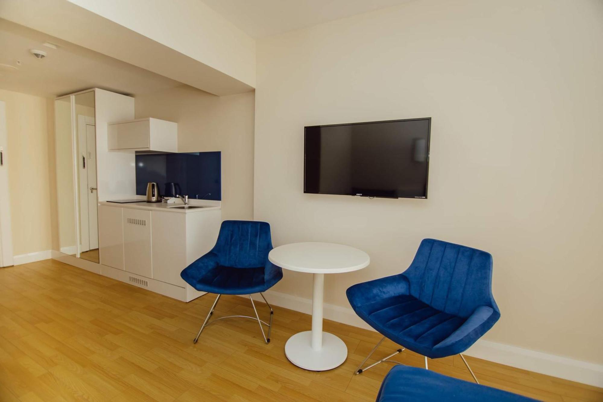 Orbi City Center Sea View Aparthotel Батуми Екстериор снимка