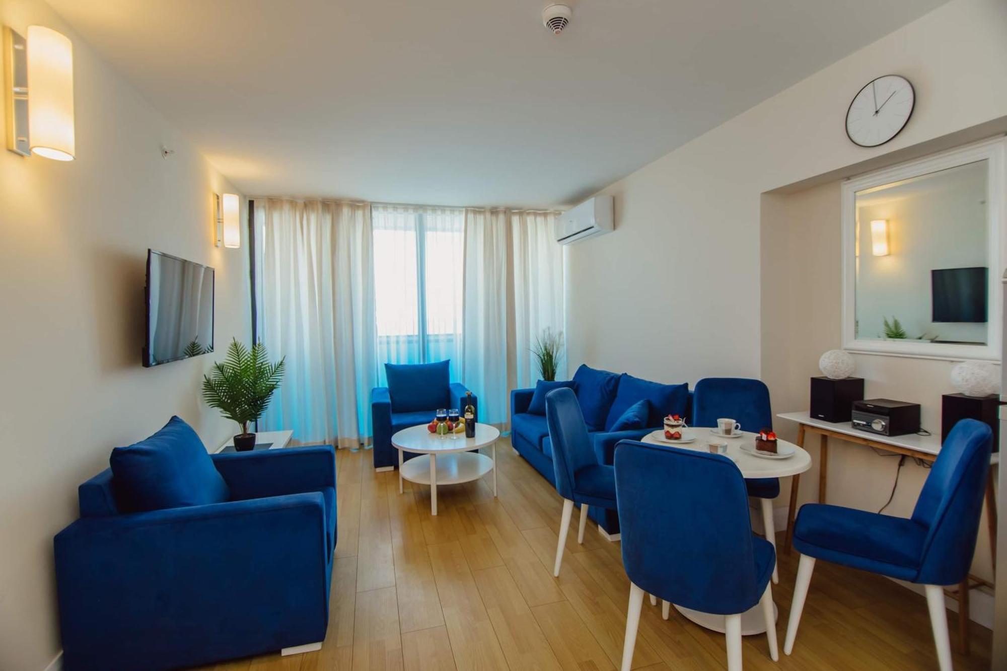 Orbi City Center Sea View Aparthotel Батуми Екстериор снимка