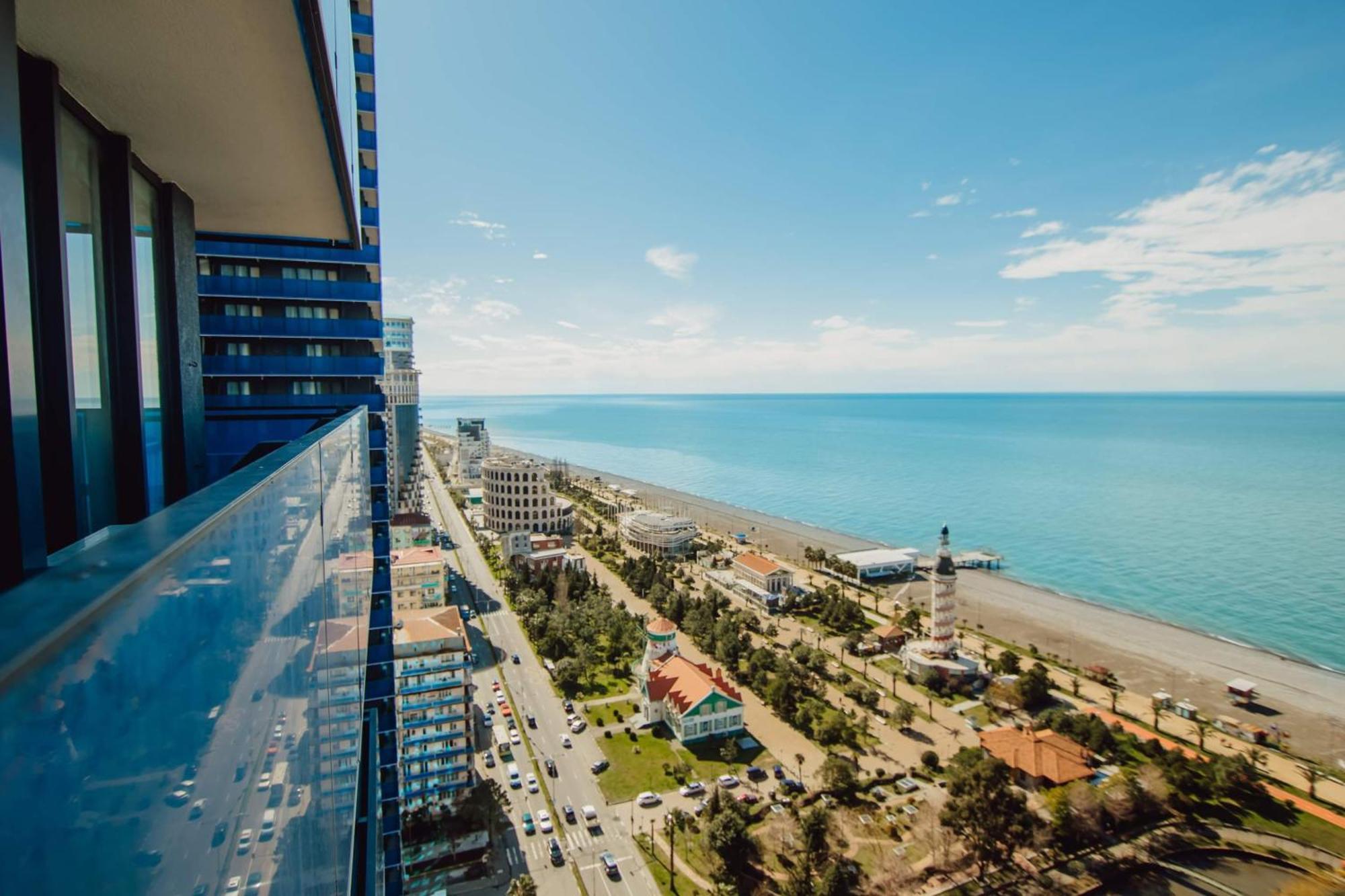 Orbi City Center Sea View Aparthotel Батуми Екстериор снимка