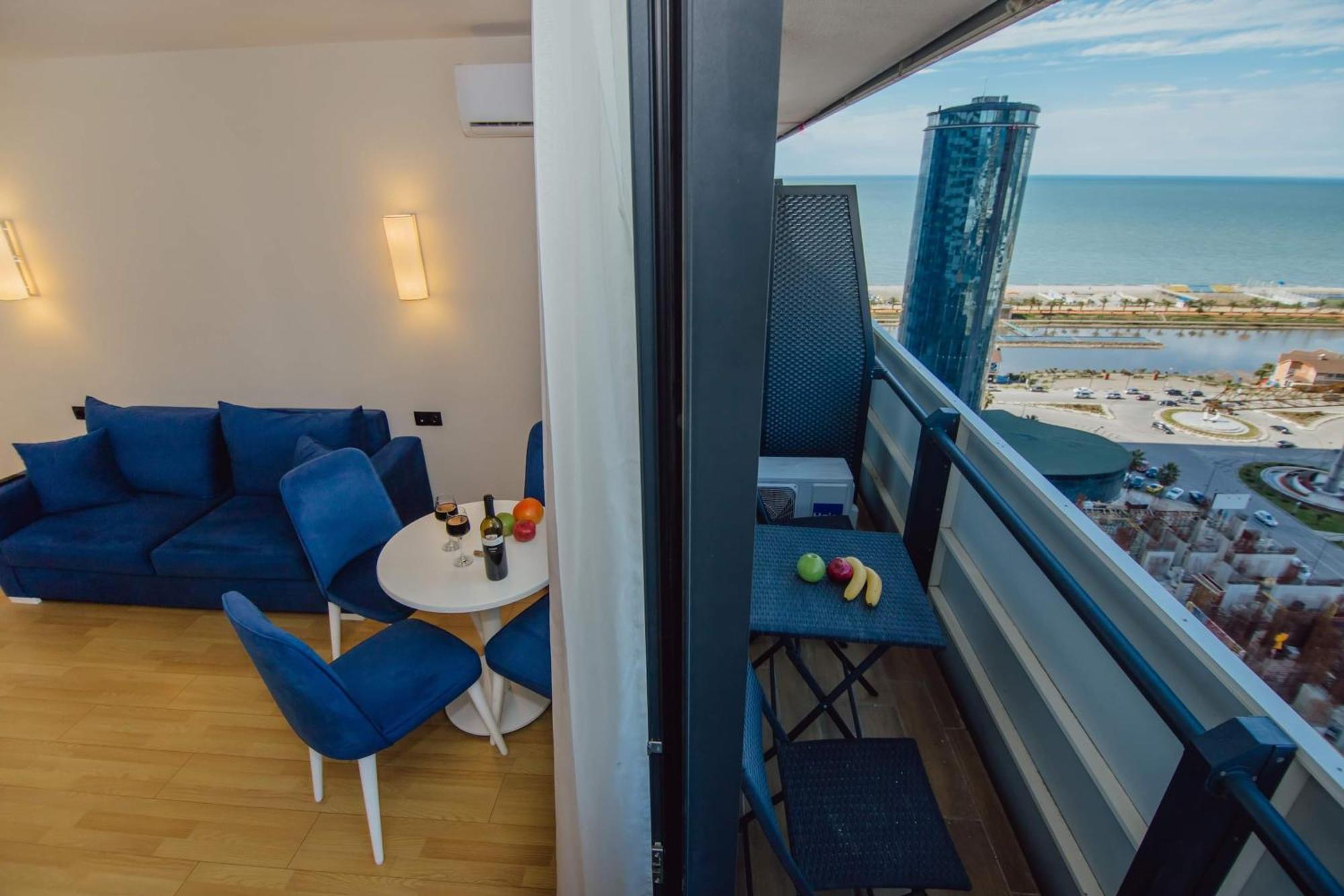 Orbi City Center Sea View Aparthotel Батуми Екстериор снимка