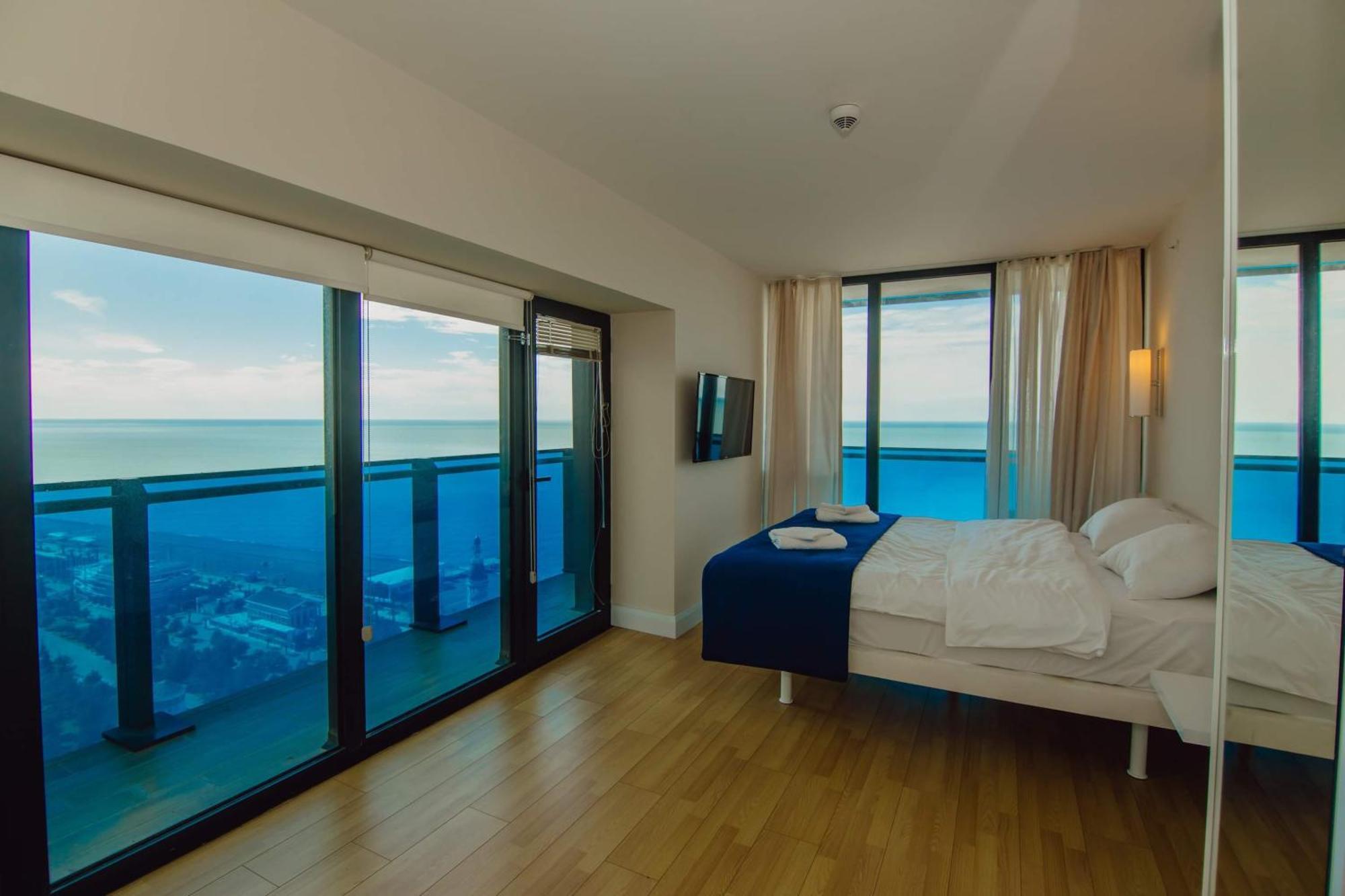 Orbi City Center Sea View Aparthotel Батуми Екстериор снимка