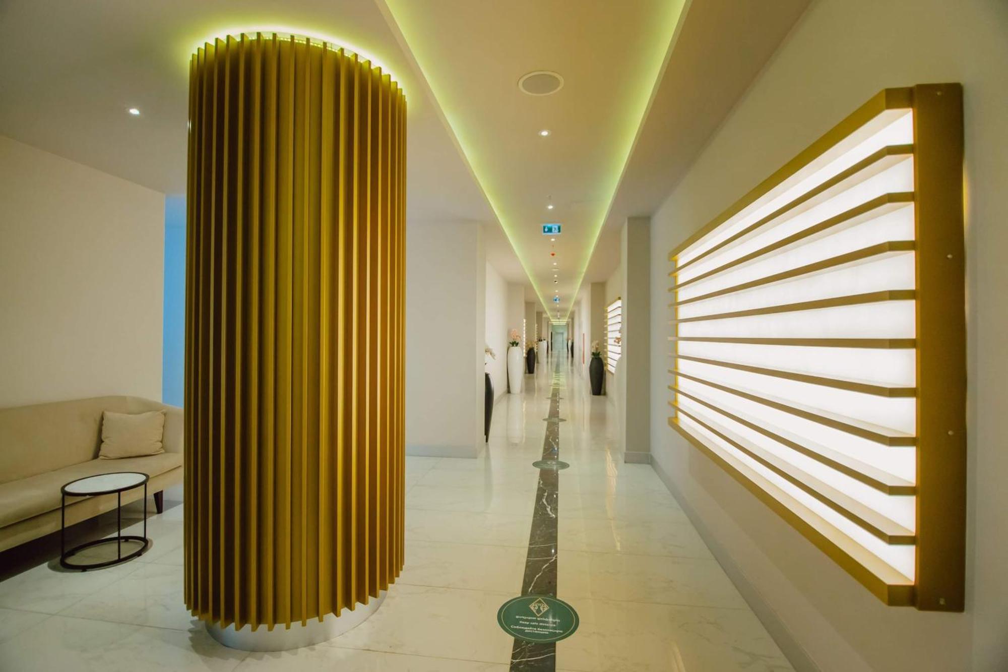 Orbi City Center Sea View Aparthotel Батуми Екстериор снимка